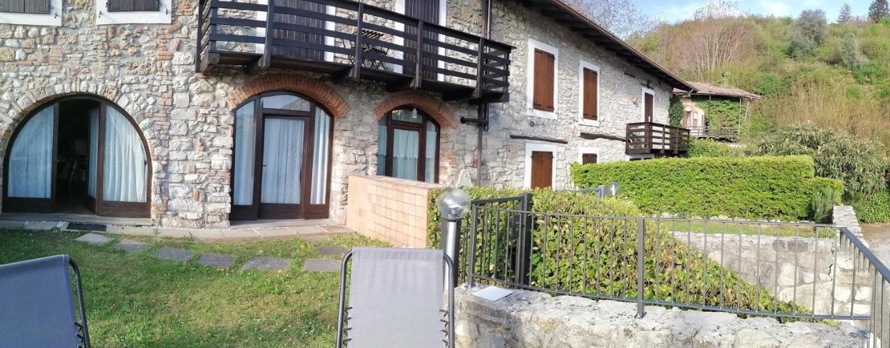 Casa Sasso Tavernola Bergamasca Exterior foto